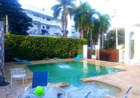 Casa con Jacuzzi y Piscina Privada en Lagos del Peñon